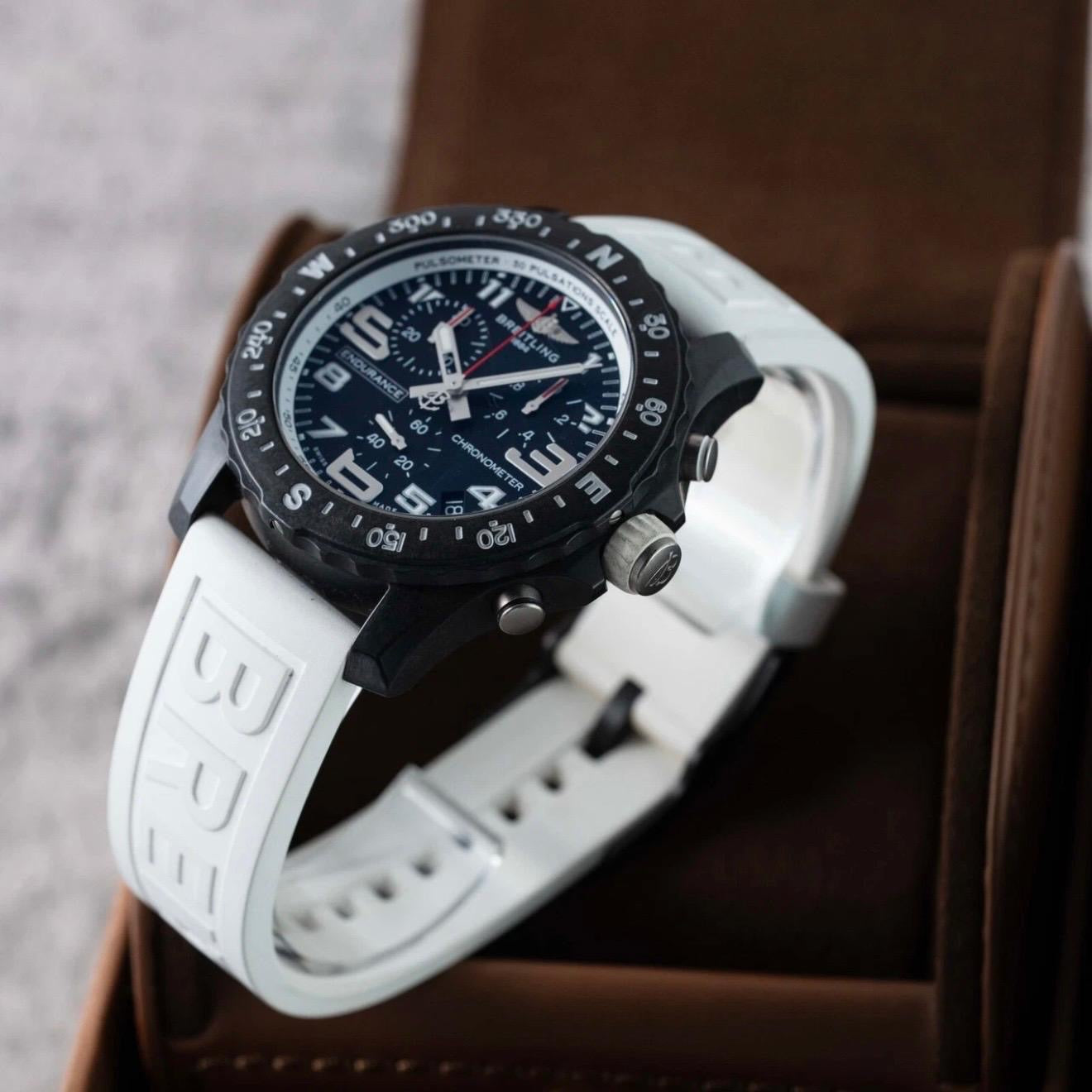 Breitling Endurance Pro X82310, 44mm, Full Set - 2021