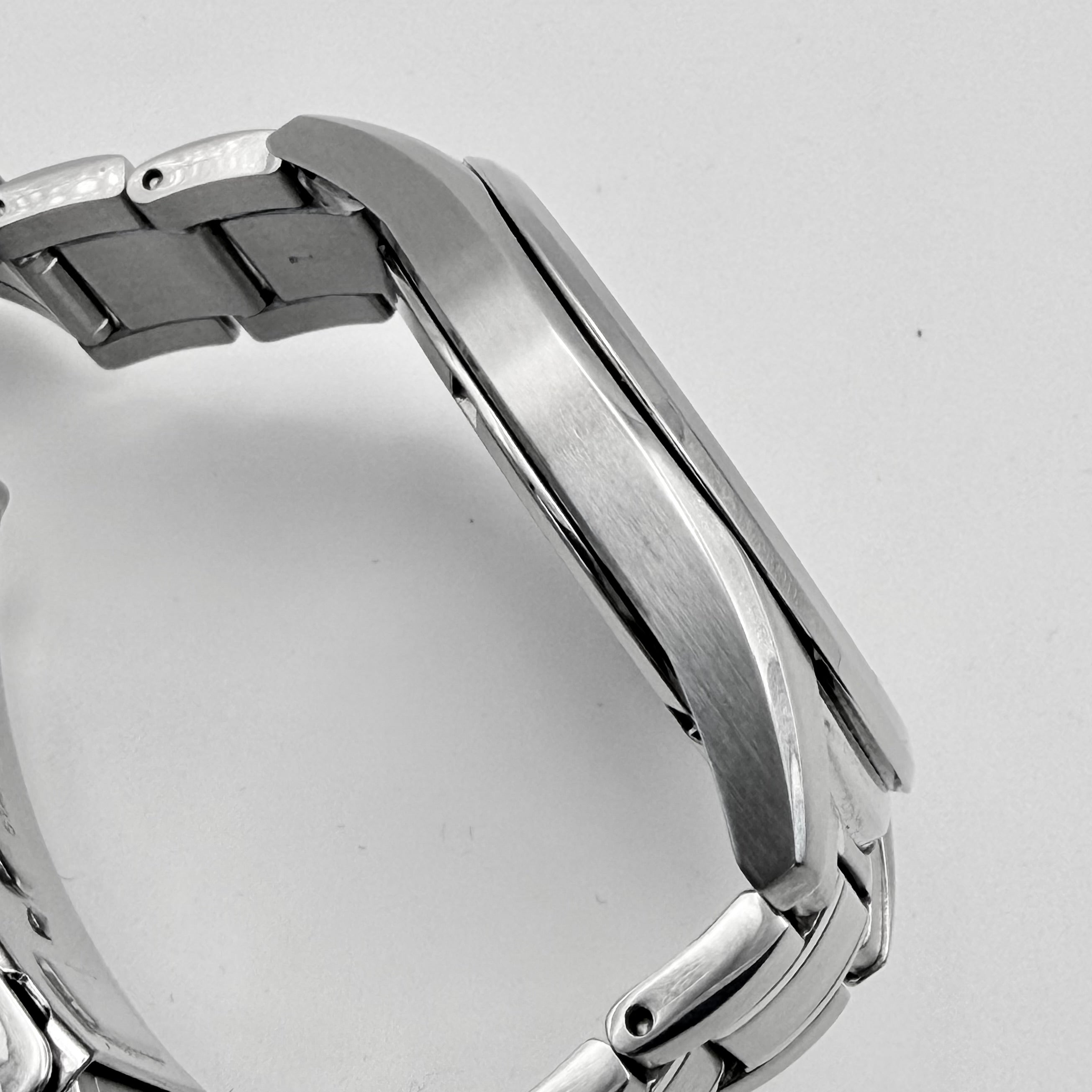Seiko 6N52-00A0 Silver Dial Watch - Unworn