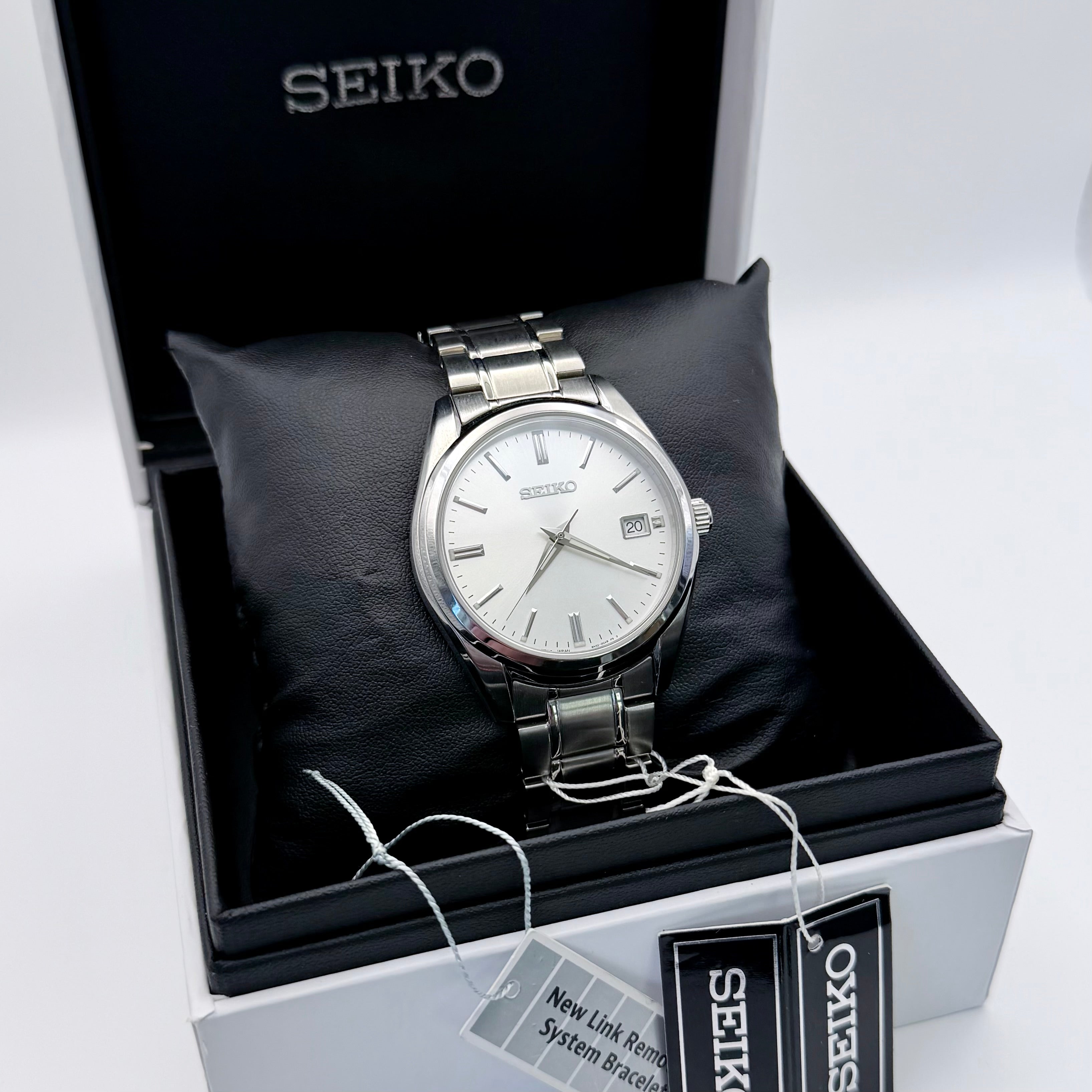 Seiko 6N52-00A0 Silver Dial Watch - Unworn