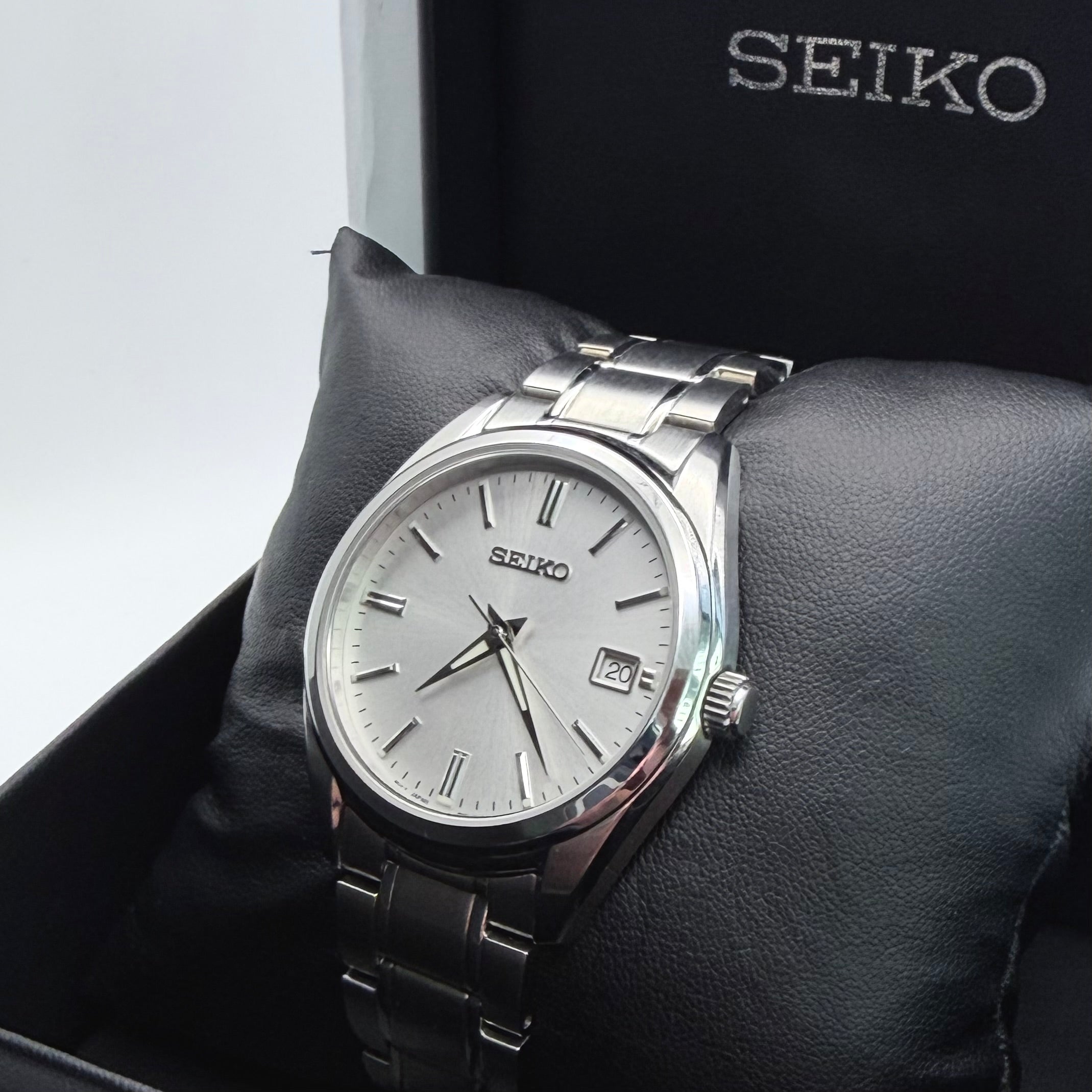 Seiko 6N52-00A0 Silver Dial Watch - Unworn