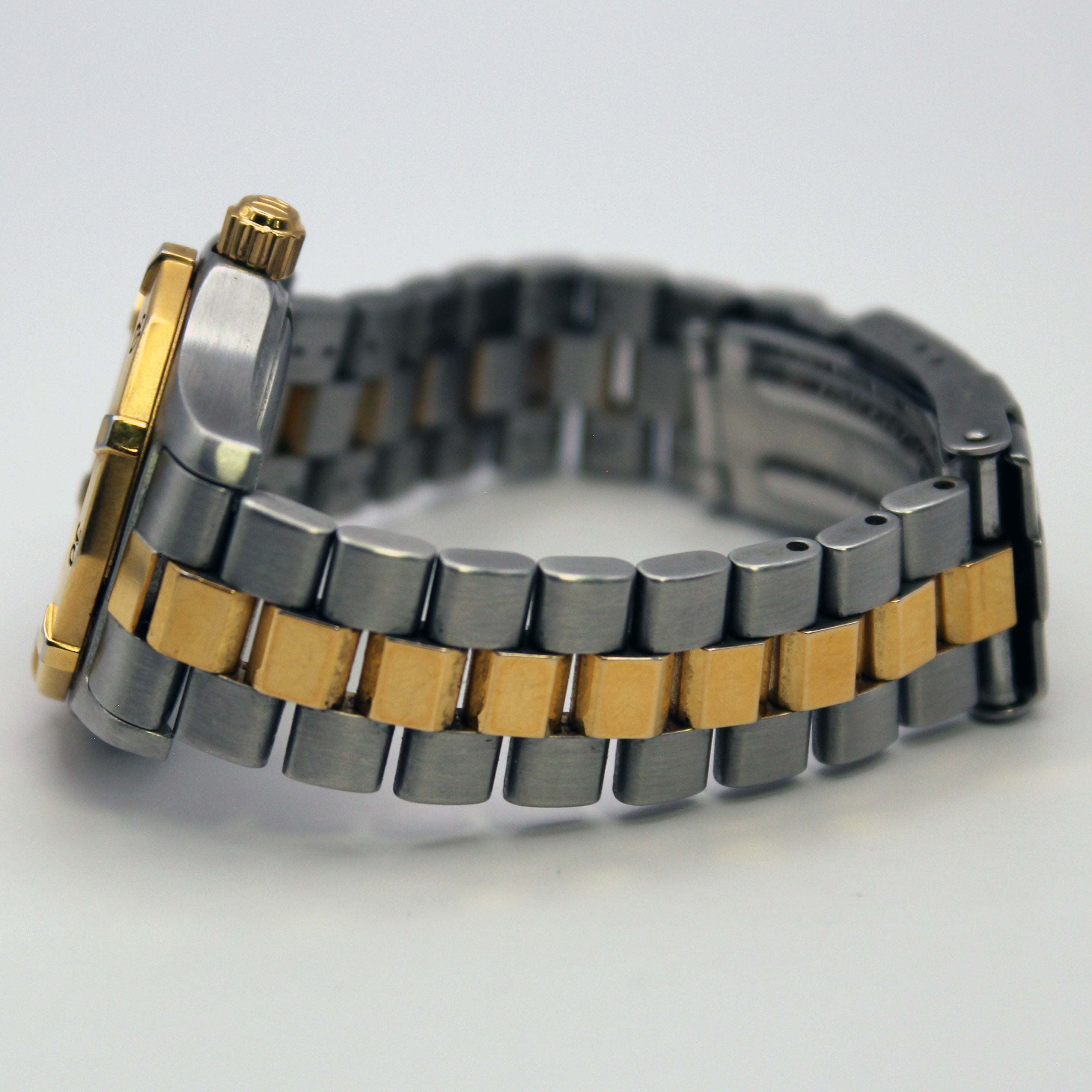 TAG Heuer 2000 Series – Ref. WK1320 (Ladies)