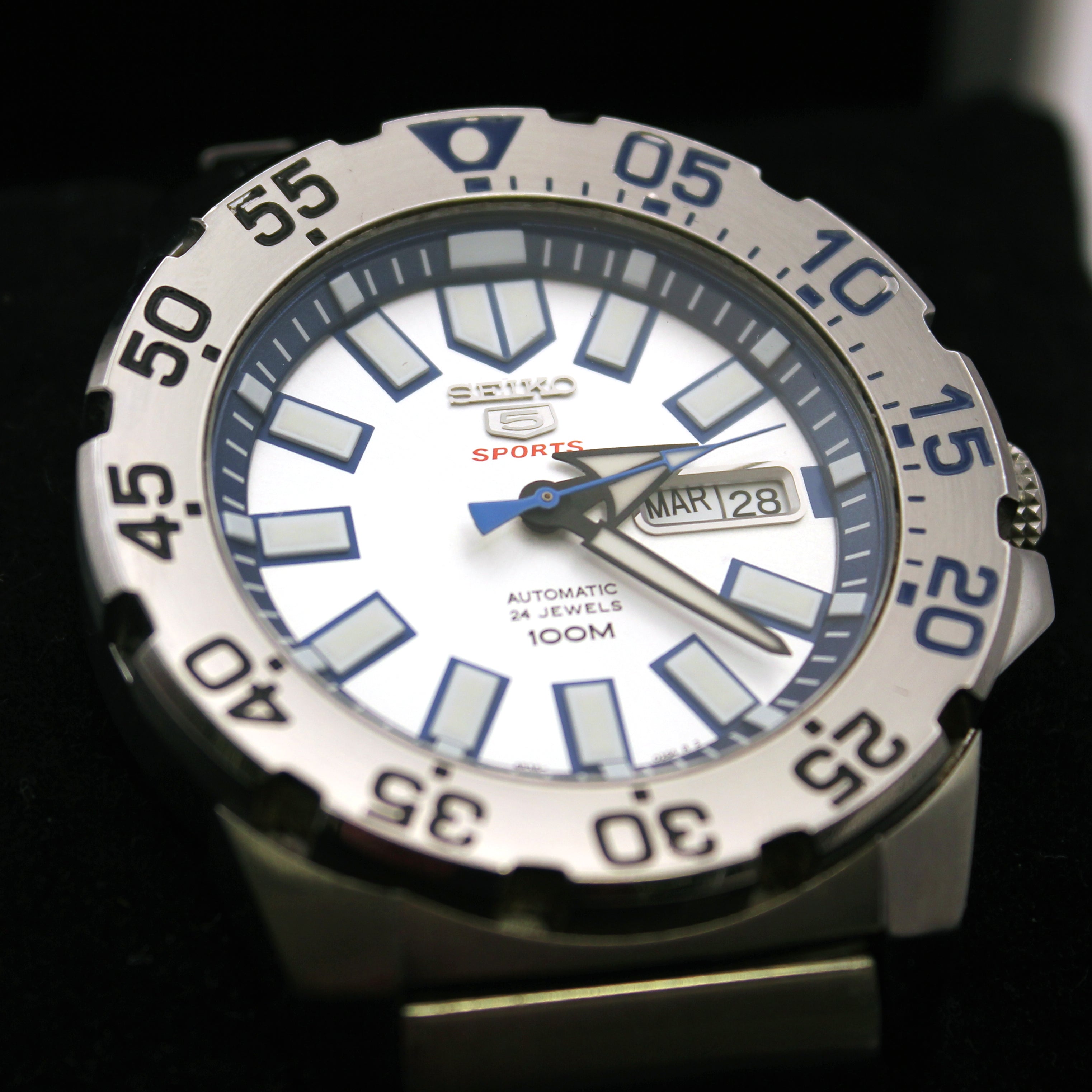 Seiko 5 Sports “Baby Ice Monster” SRP481K1 Automatic