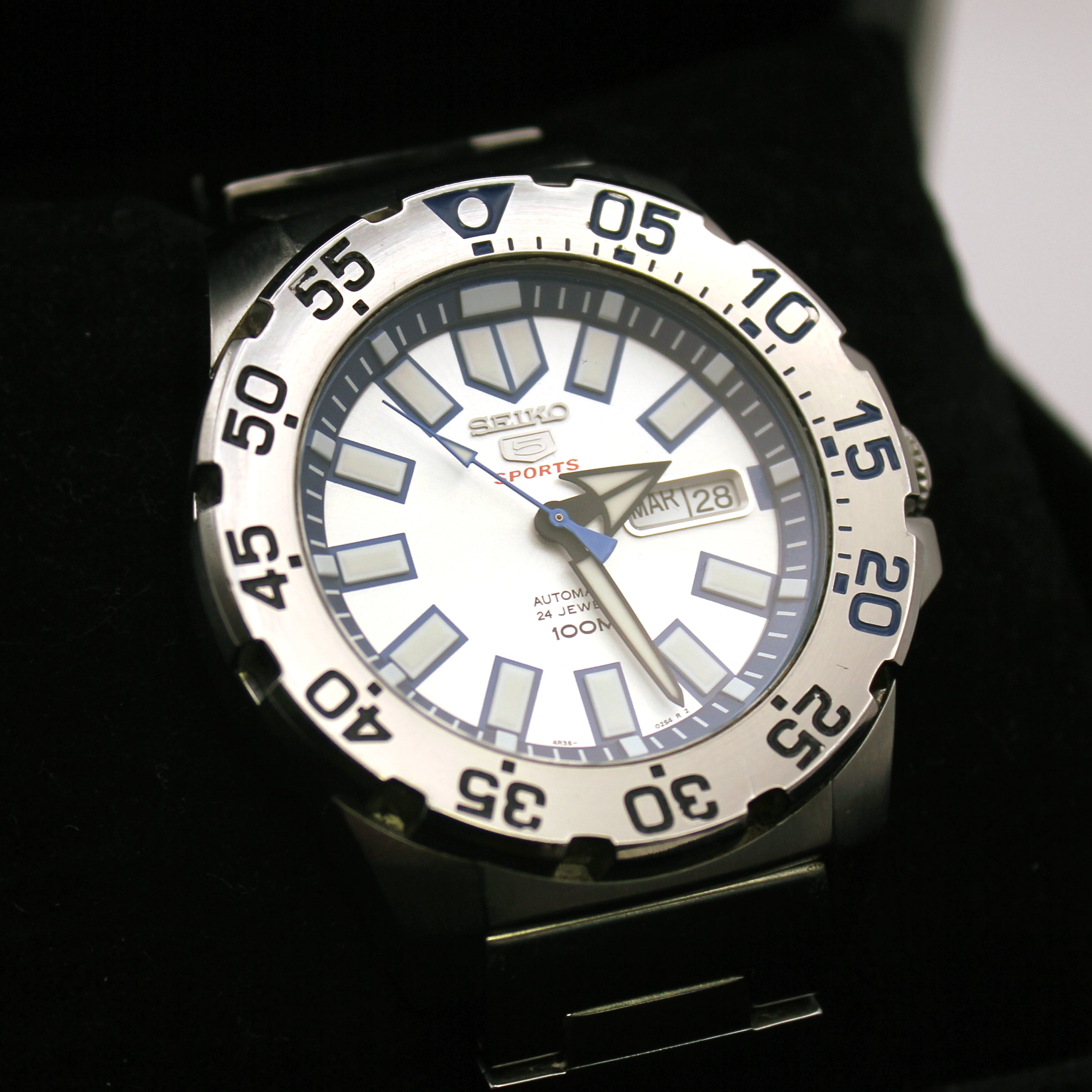 Seiko 5 Sports “Baby Ice Monster” SRP481K1 Automatic