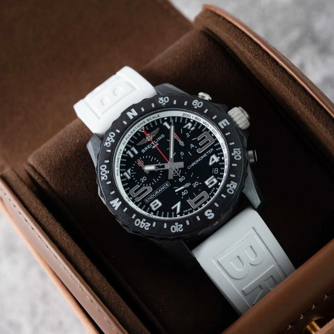 Breitling Endurance Pro X82310, 44mm, Full Set - 2021