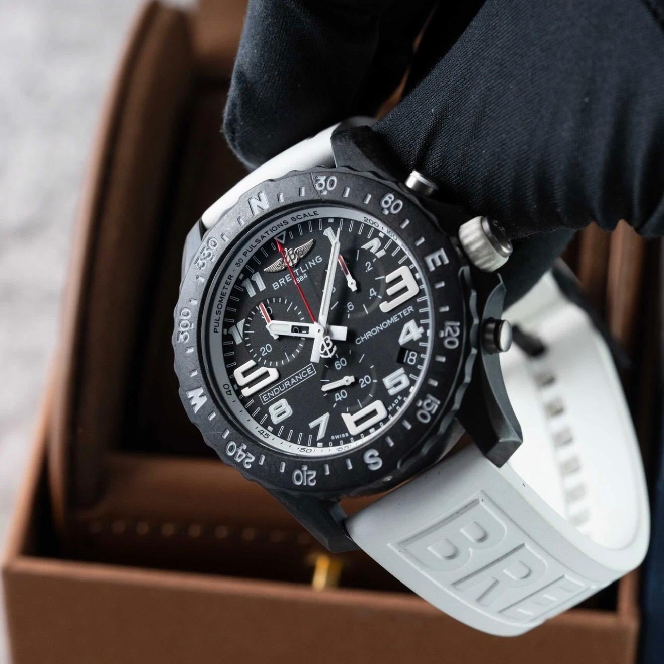 Breitling Endurance Pro X82310, 44mm, Full Set - 2021